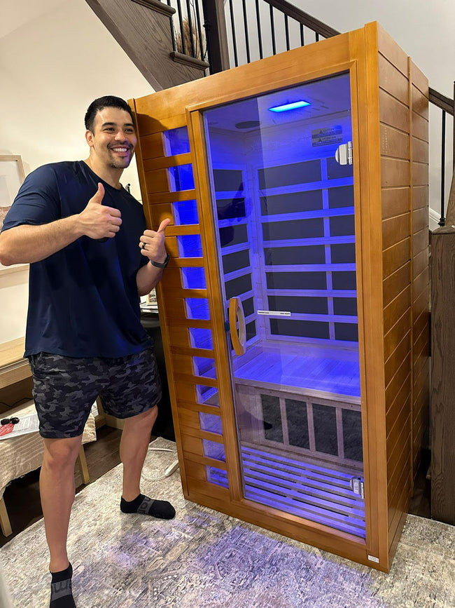 Relaxacare customer giving a thumbs up