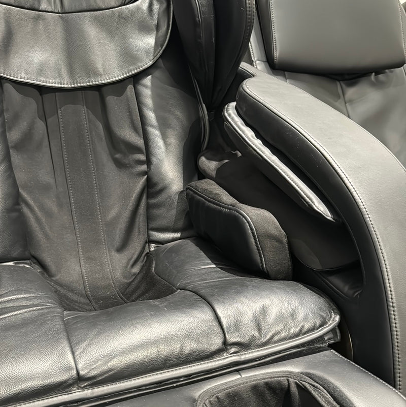 Demo Unit - Massage Chair Pro-4D Fully Loaded Massage Chair