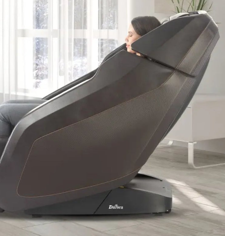 DAIWA - Olympia L Track Massage Chair