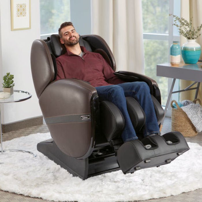 Demo Brookstone Renew 3D Massage Chair