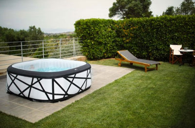MSpa - Premium Soho 6-Person Bubble Spa - White - Relaxacare